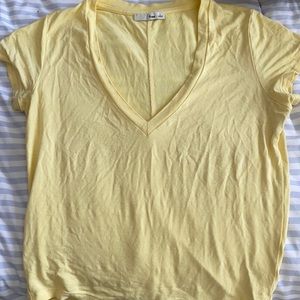 Aritzia (Wilfred Free) v neck